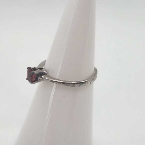 Sterling Silver & Garnet Ring (5.75) - Picture 2 of 7